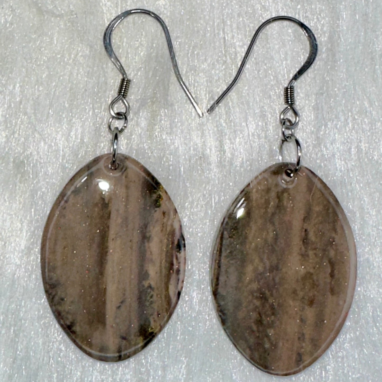 Stone Calm Oval Dangle Earrings